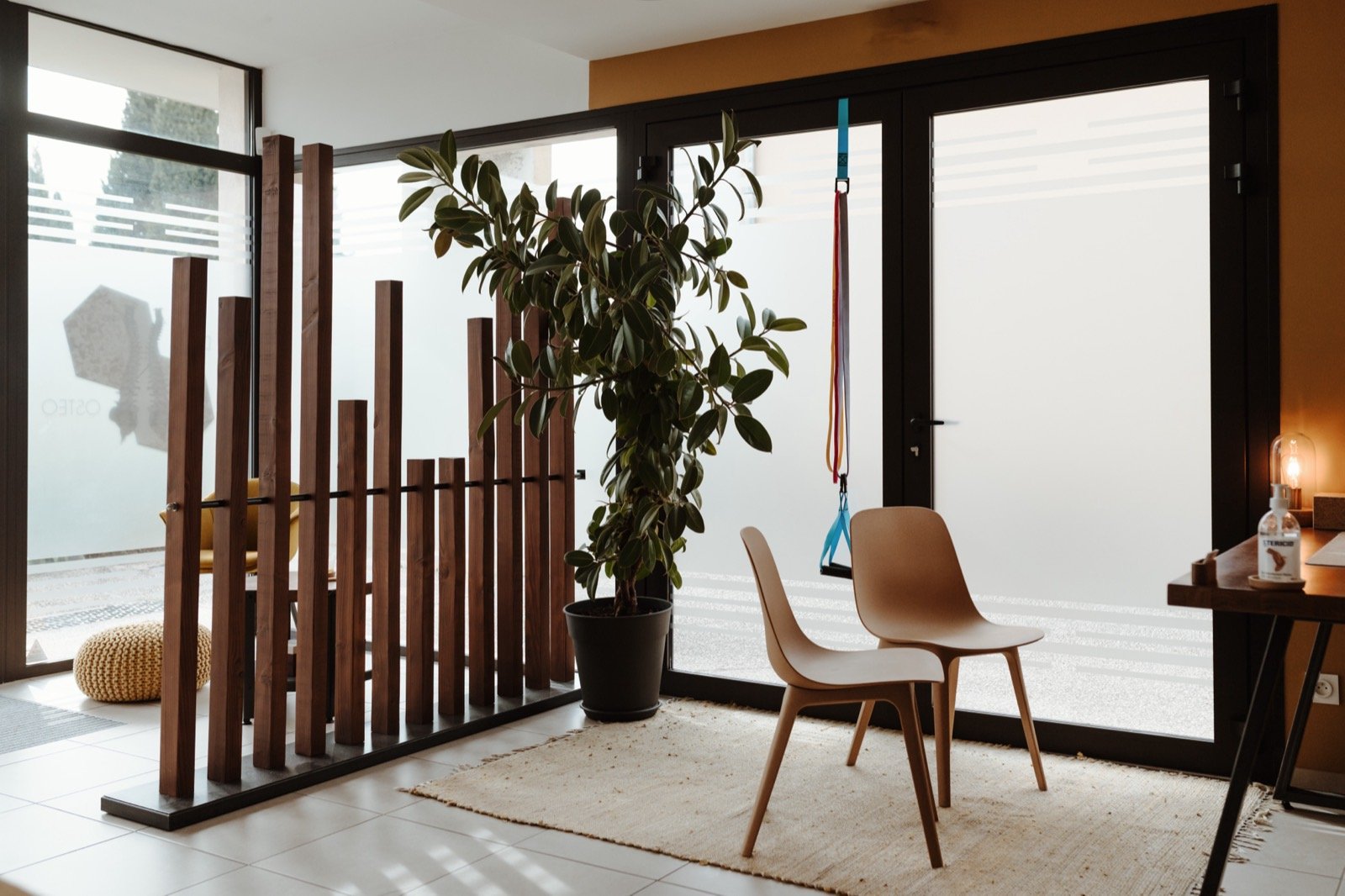 Duo Ostéo Crestet : Détail du bureau de consultation